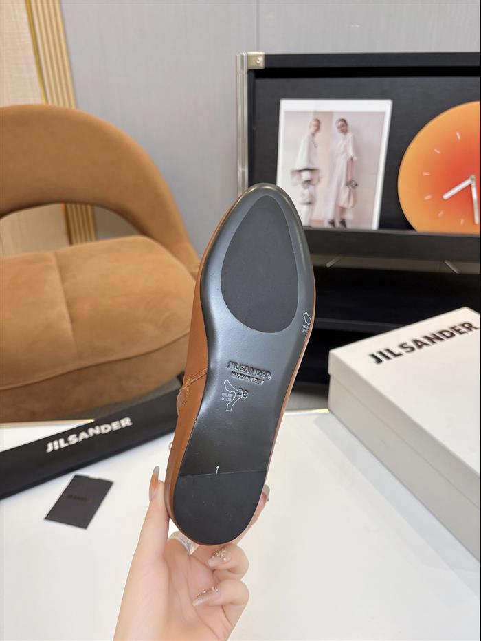 2025112818548117 360